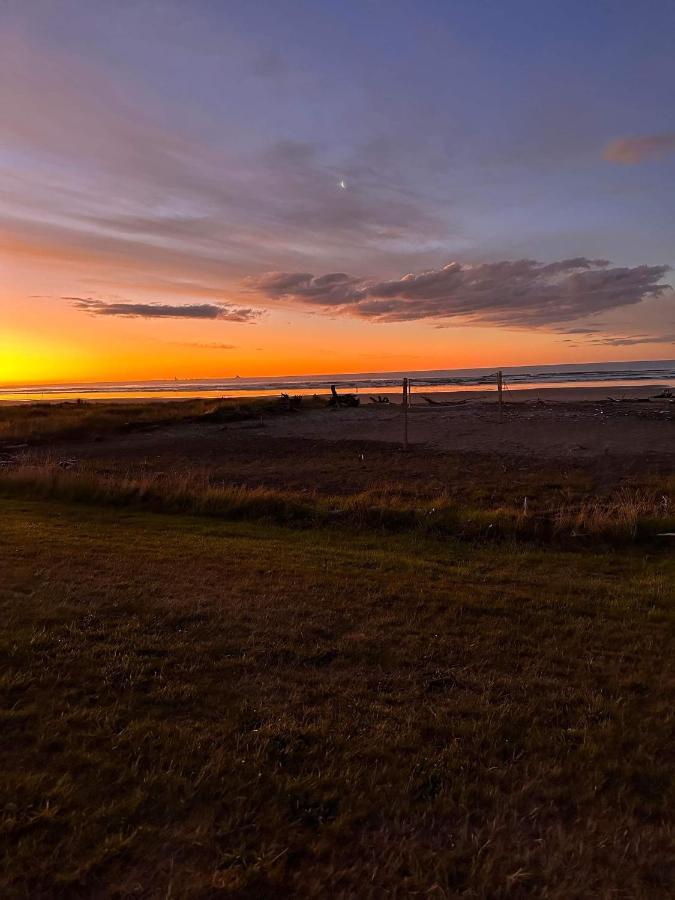 Carters By The Sea Motel Carters Beach Екстериор снимка