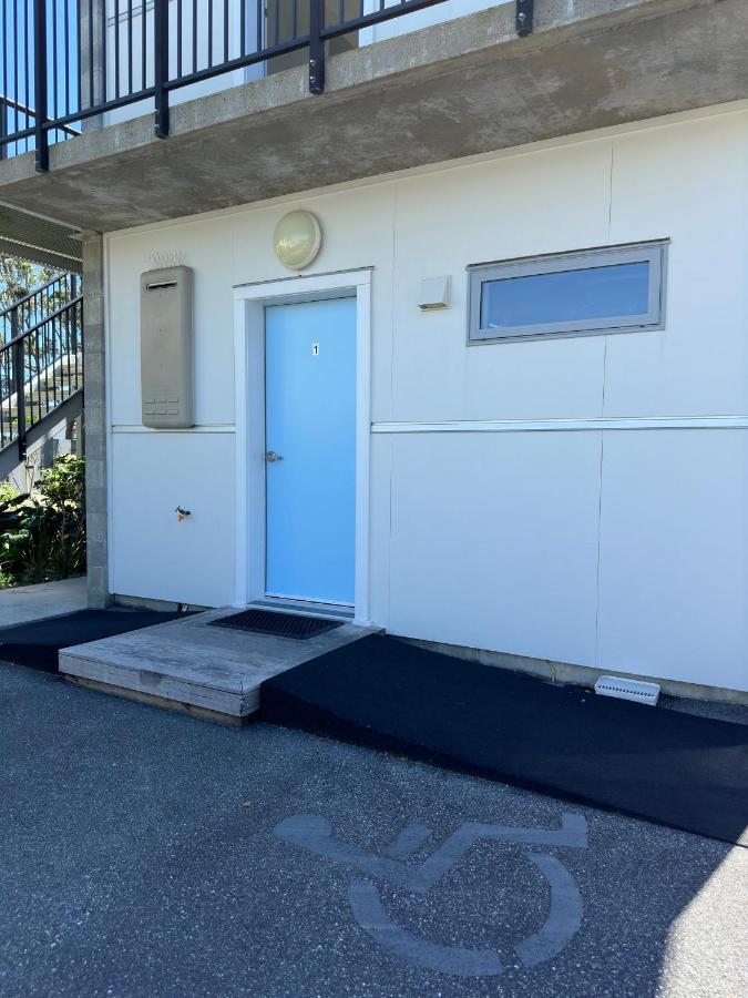 Carters By The Sea Motel Carters Beach Екстериор снимка